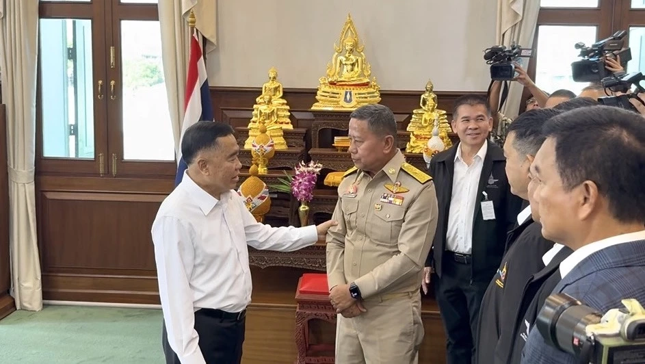 “บิ๊กเล็ก” อำลา กลาโหม!  เปิดใจช่วงสู้รบ ยอมโดนด่า เพราะบางเรื่องพูดไม่ได้