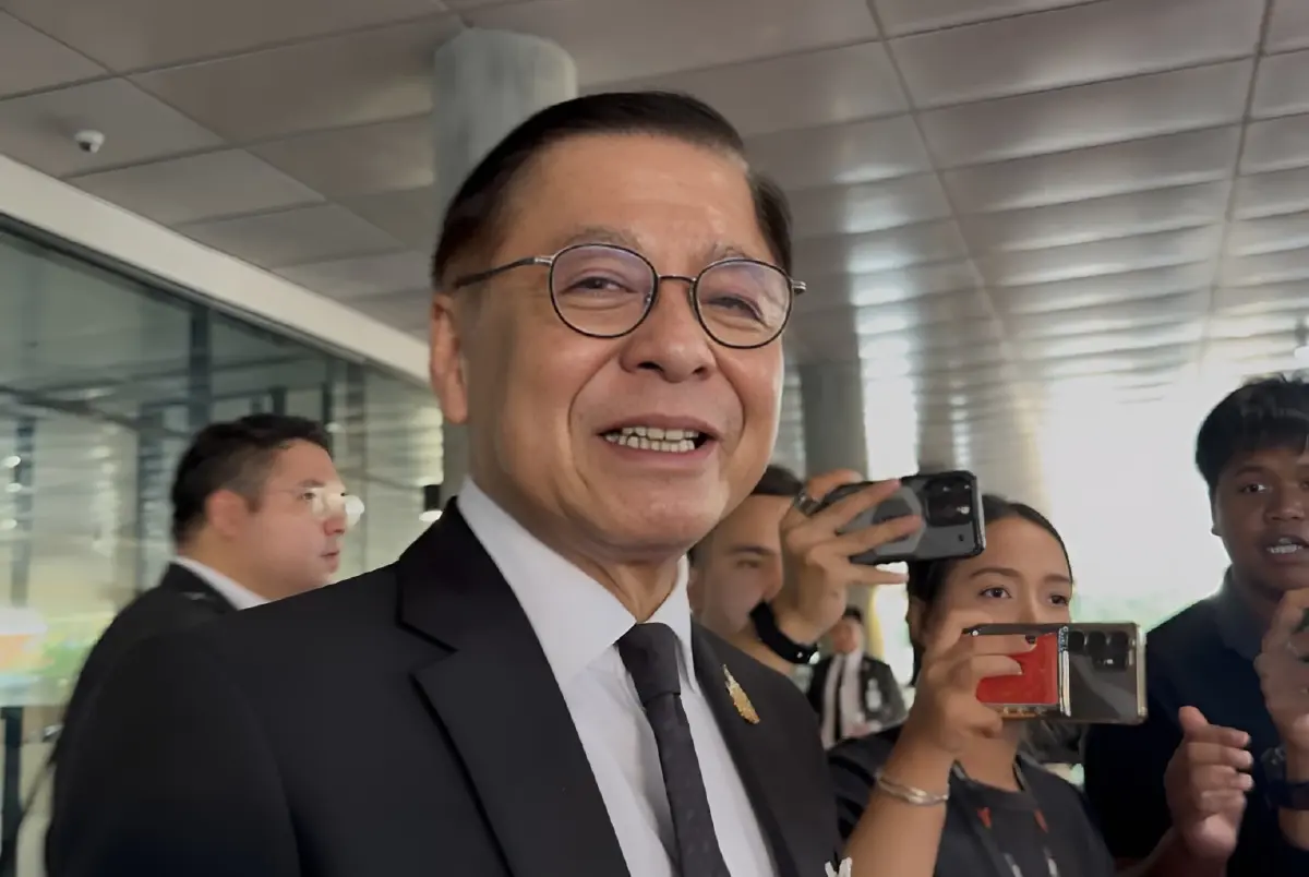 "สีหศักดิ์" เผยยังไม่รู้รายละเอียดปม "เรือน้ำมันไทย" แวะ "สิงคโปร์" เร่งเจรจาอิหร่านเปิดทาง "ช่องแคบฮอร์มุซ"