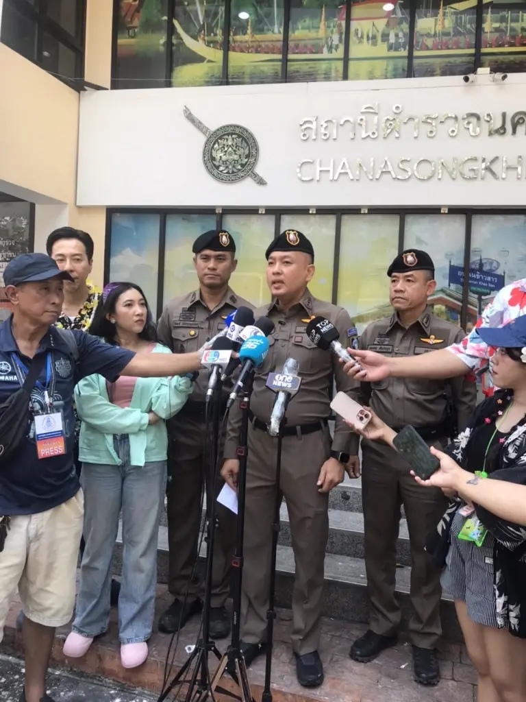 "ข้าวสารแตก! "เริ่มแล้ว! สงกรานต์ถนนข้าวสารวันแรกคึกคักทะลุแสนคน!