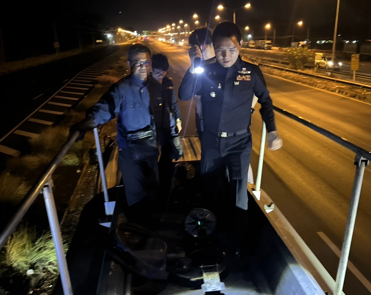 "ศุลกากรช่องจอม" ลุยกดดันน้ำมันต่อเนื่อง จับมือ "สรรพสามิตสุรินทร์" คุมเข้ม "อีสานใต้" ต้องไม่มี "กักตุน-ลักลอบส่งออก"