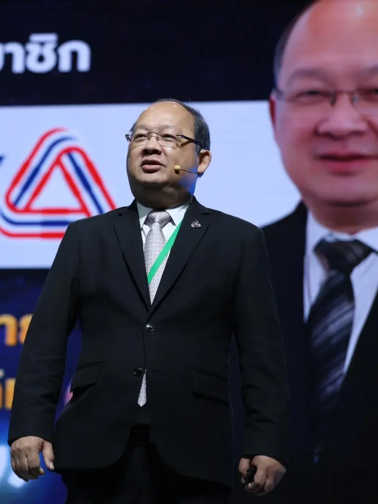 นายเกรียงไกร เธียรนุกุล ประธาน ส.อ.ท. คนที่ 16 