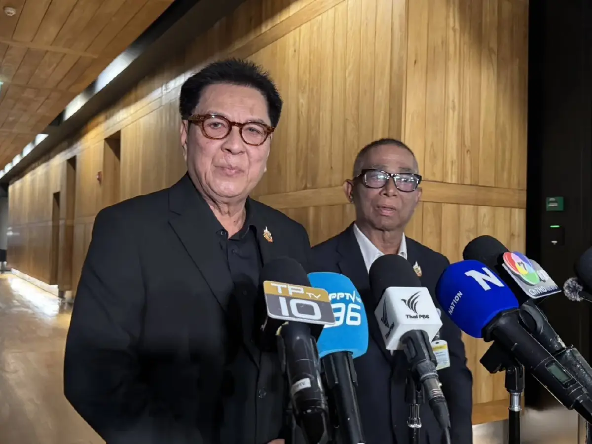 กัมพล สุภาแพ่ง ประธานคณะกรรมาธิการ(กมธ.) การเศรษฐกิจ การเงิน และการคลัง วุฒิสภา(สว.) 