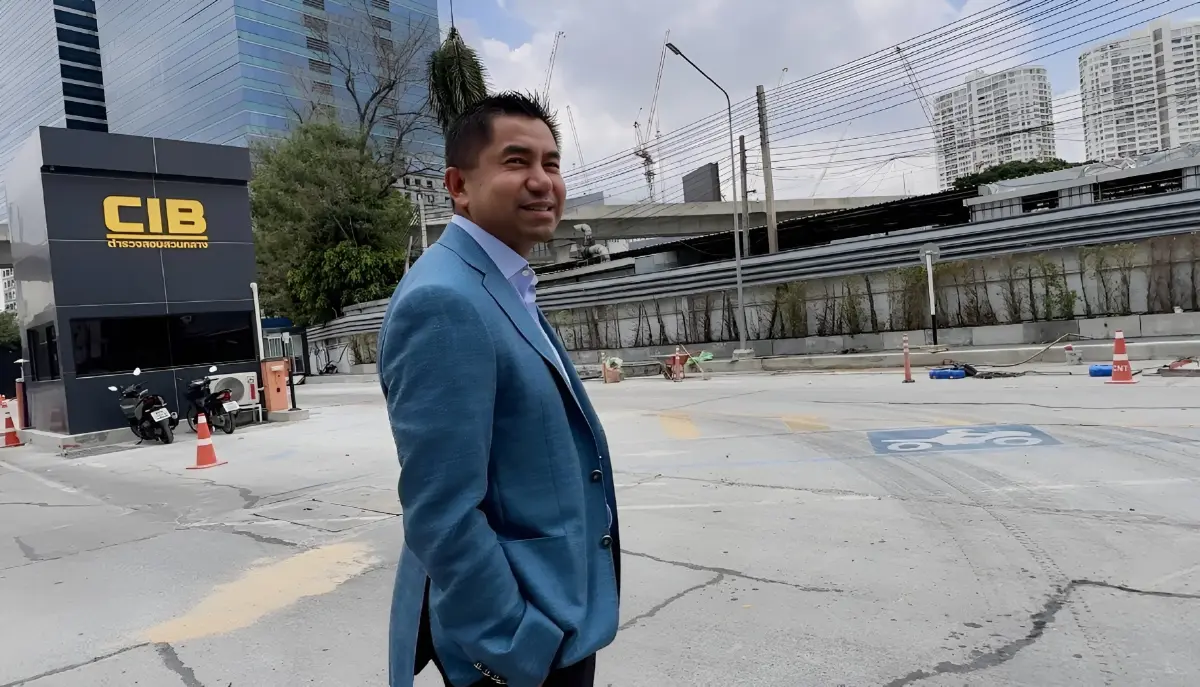 มาตามนัด! "บิ๊กโจ๊ก" เข้าพบพนักงานสอบสวน ปัดตอบสื่ออ้าง แจ้งความเอาผิด "อดีตลูกน้อง"