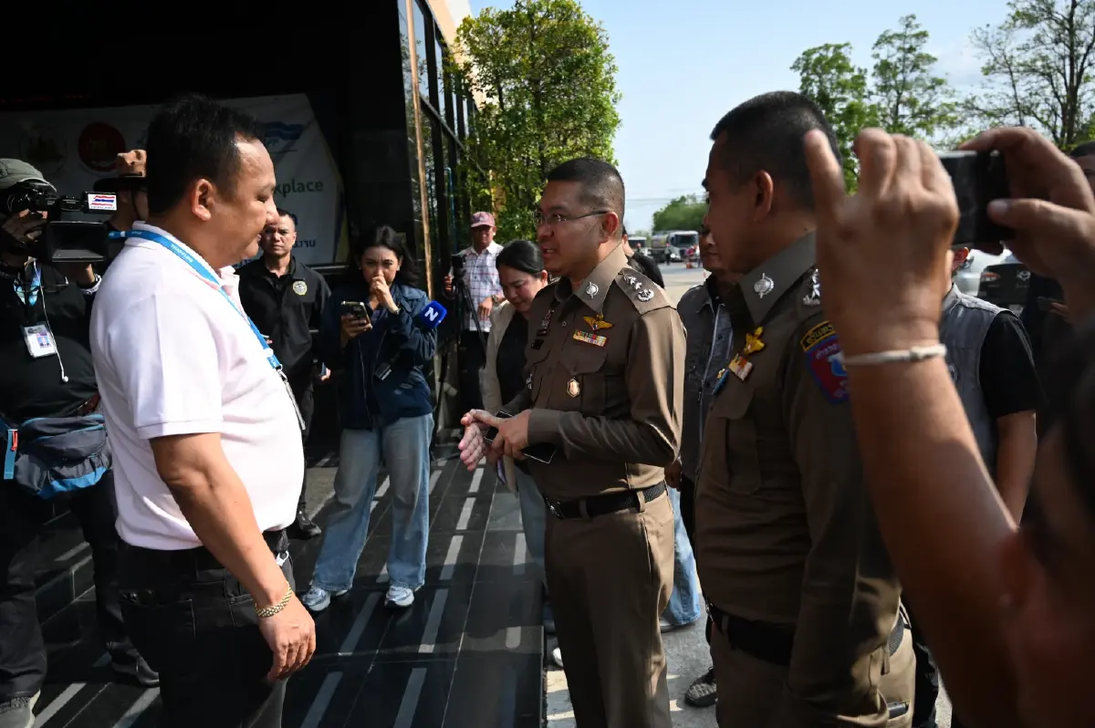 ตร.-ดีเอสไอ บุกตรวจคลัง-ท่อส่งน้ำมัน 3 จังหวัด 7 จุด ลุยสอบกักตุน