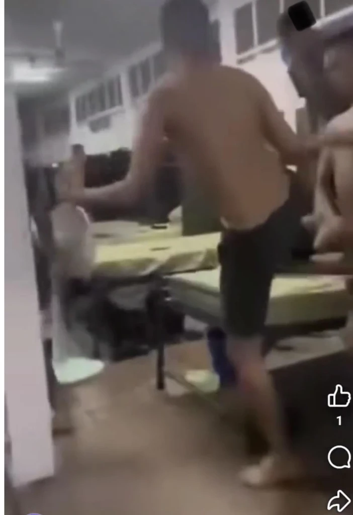 ทบ. สั่งขัง 3 เดือน 10 พลทหารรุมชกกันในโรงนอนค่ายธนะรัชต์