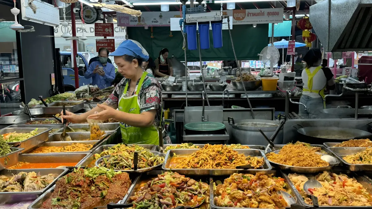 น้ำมันลด...แต่ของไม่ลง! เจาะลึก "ตลาดราม2" หลัง กบง. หั่นราคาน้ำมัน 5 บาท พ่อค้าแม่ค้าประสานเสียง "ขึ้นแล้วลงยาก"