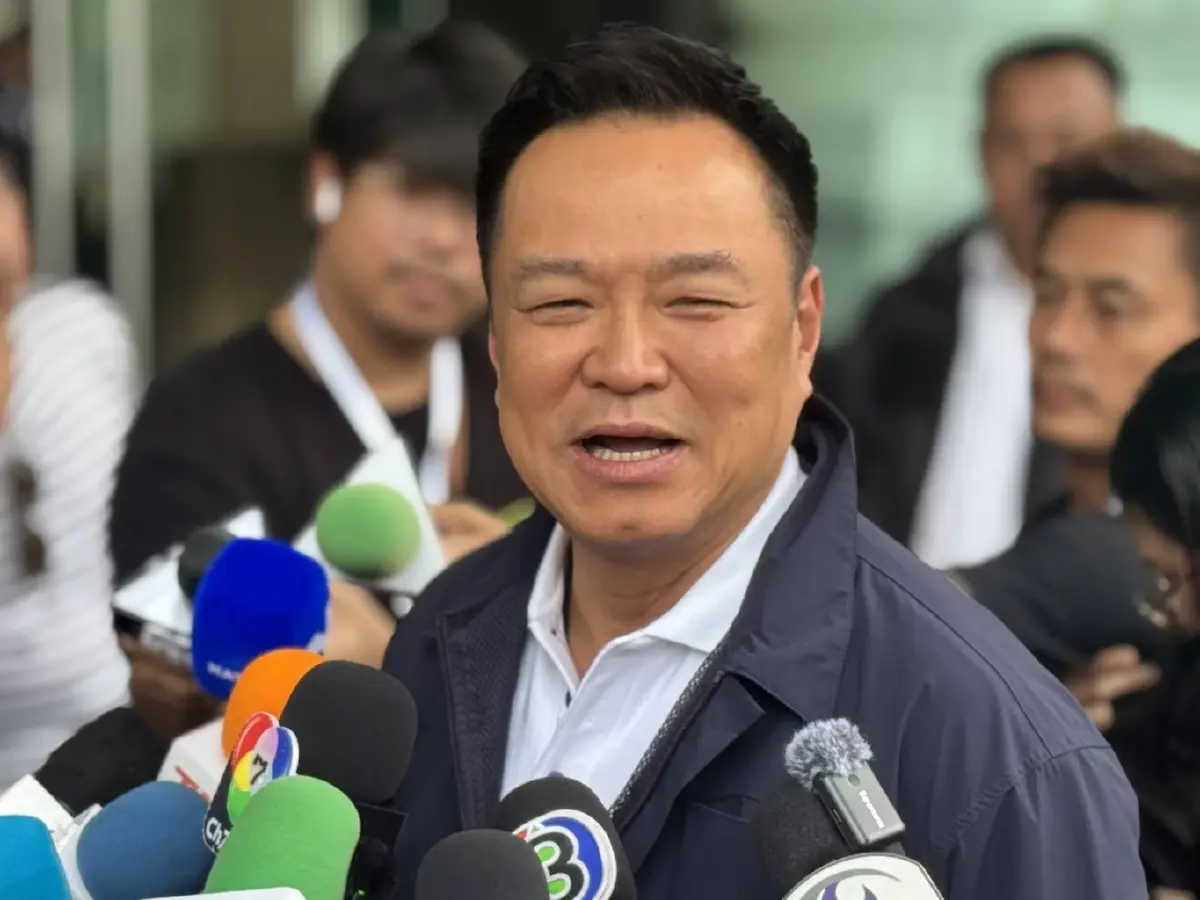 นายอนุทิน ชาญวีรกูล นายกรัฐมนตรี และ รมว.มหาดไทย