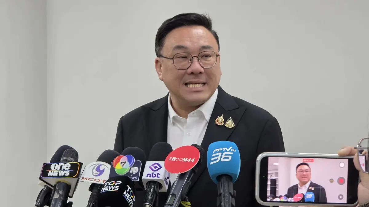 นายจุลพันธ์ อมรวิวัฒน์ หัวหน้าพรรคเพื่อไทย 