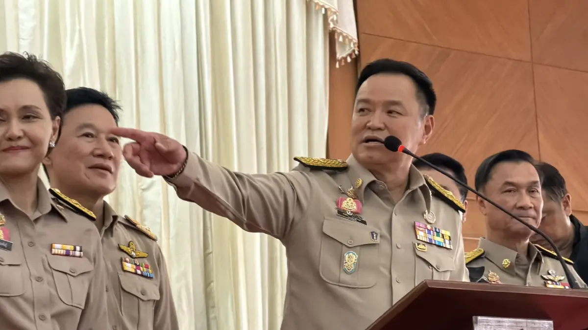 ประกาศก้องกลางดอย! "นายกฯ" สั่งลุย "ป่าเปียก" สกัดไฟป่าดอยสะเก็ด กำชับเจ้าหน้าที่เซฟชีวิต