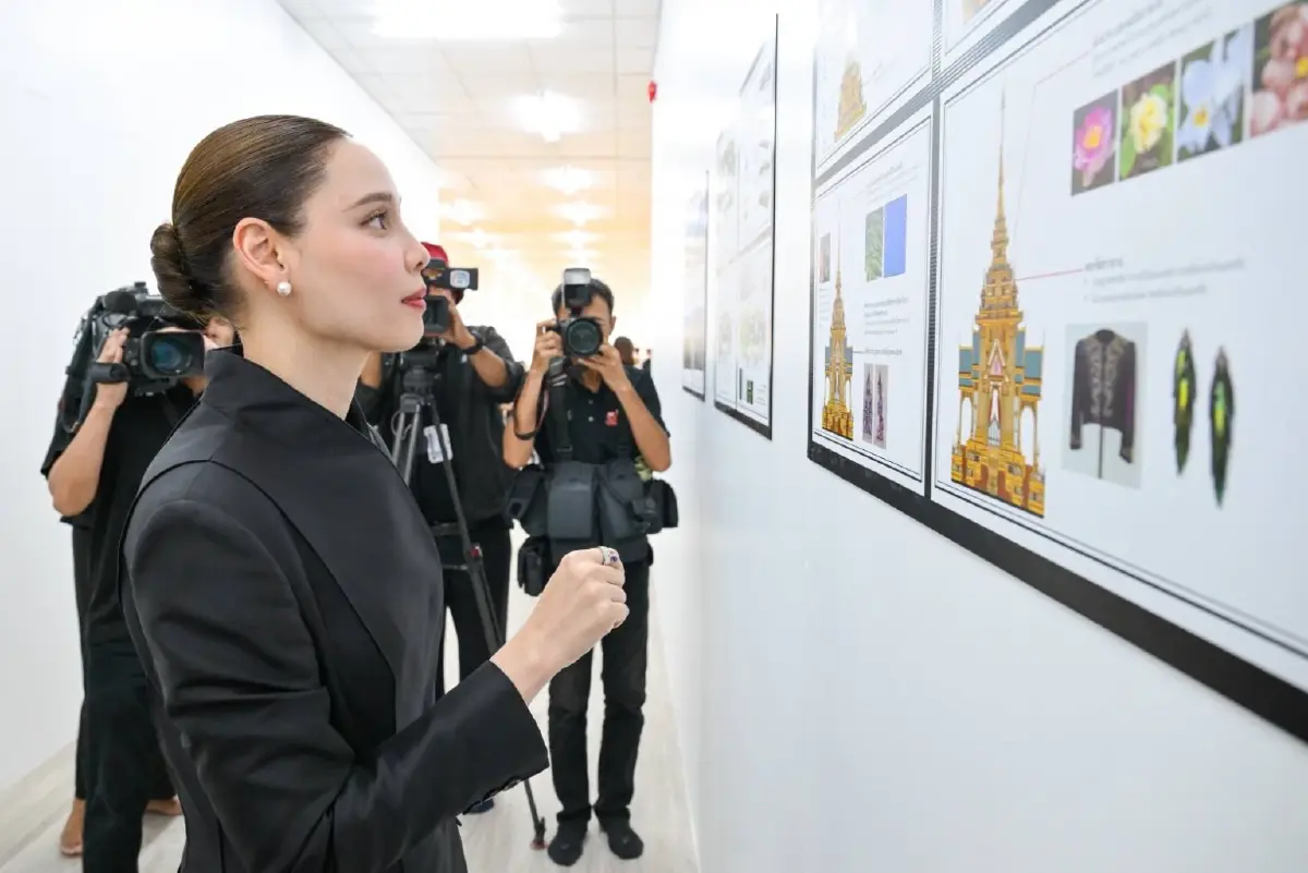 "ซาบีดา" ตรวจความคืบหน้าโรงขยายแบบพระเมรุมาศ ที่ท้องสนามหลวง