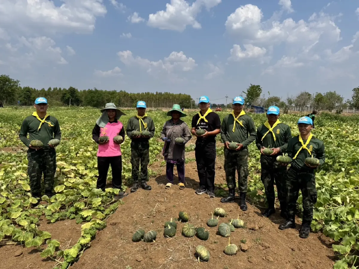 ทหารไทยยุคใหม่ ทภ.1 ระดมกำลังช่วยเหลือเกษตรกร ฝ่าวิกฤตพลังงาน