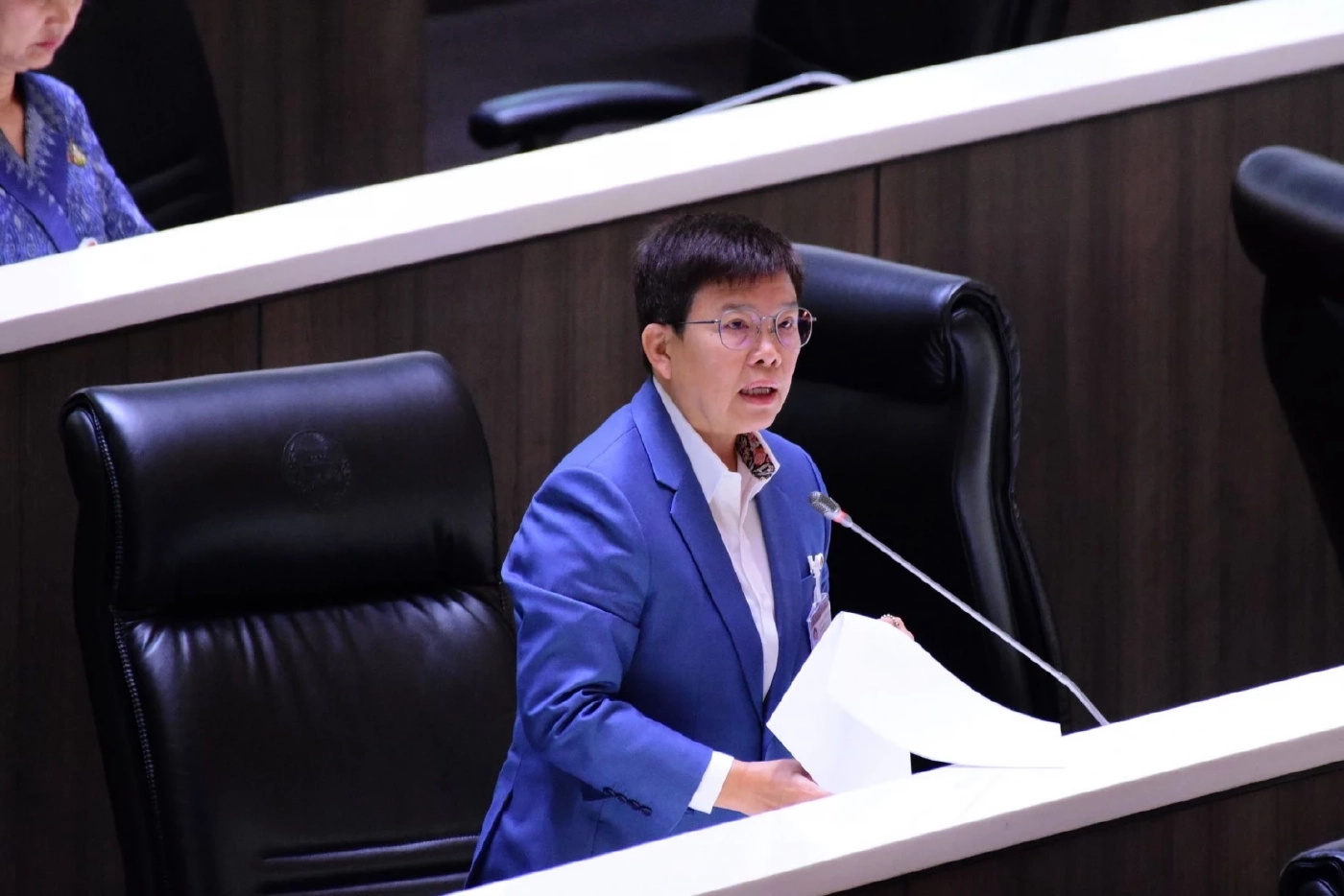 สส.ใหม่ ช็อค! รัฐสภาไร้ประสิทธิภาพ - อึ้ง! ใช้ AI ฟรีเขียนบท