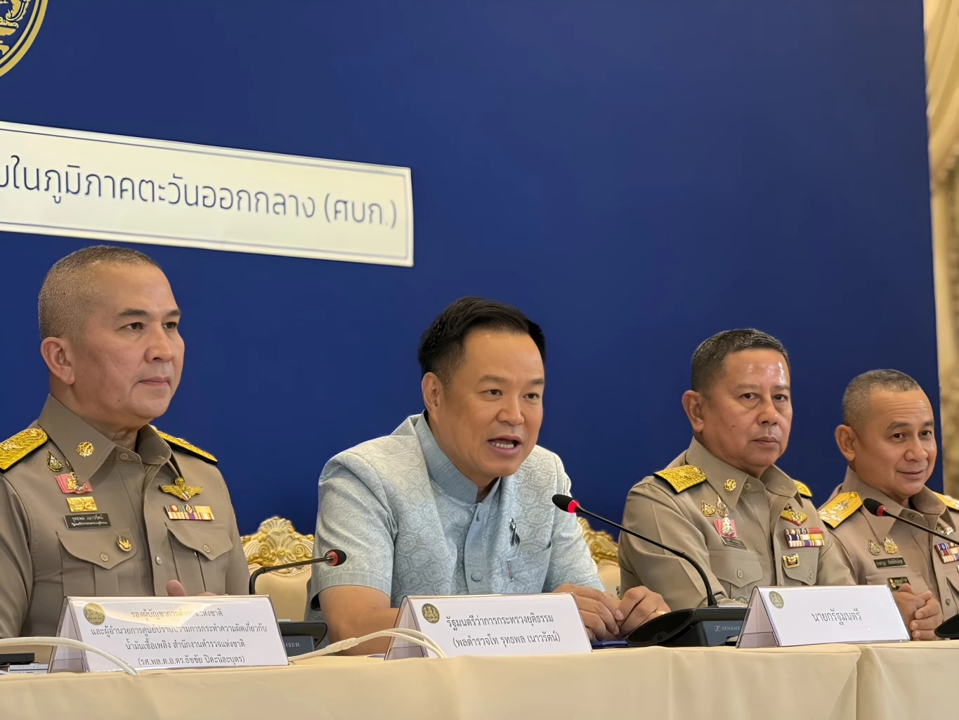 ด่วน! "นายกฯ" สั่ง "ล้างบางมาเฟียน้ำมัน" แฉคลังสุราษฎร์ฯ ทำน้ำมันหาย 57 ล้านลิตร แอบขายโรงงานฟันกำไร 10 บาท