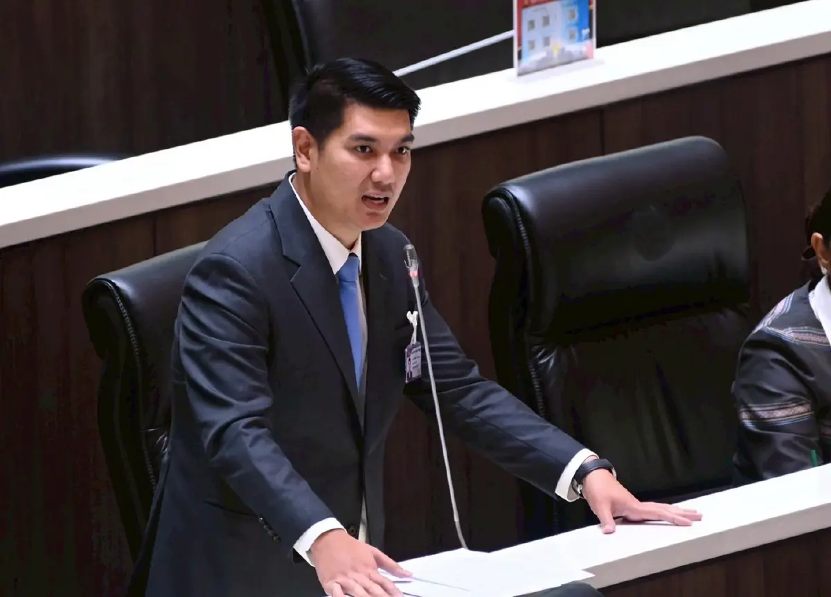 "ประชาธิปัตย์" ชงญัตติสภาฯ ตั้ง กมธ.ปฏิรูปการจัดการน้ำท่วม