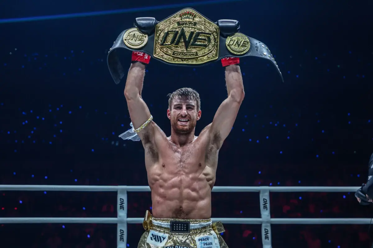 สรุปผล ONE ซามูไร 1: "ทาเครุ" น็อก "รถถัง" คว้าแชมป์โลกอำลาสังเวียน - "อาวาซเบก" ครองบัลลังก์ MMA