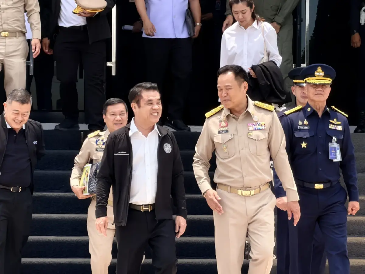 เอาจริง! "นายกฯ" ยกทัพ ครม. บิน "เชียงใหม่" ลุยสยบวิกฤต "ฝุ่น-ไฟป่า" คืนอากาศดีให้คนภาคเหนือ!