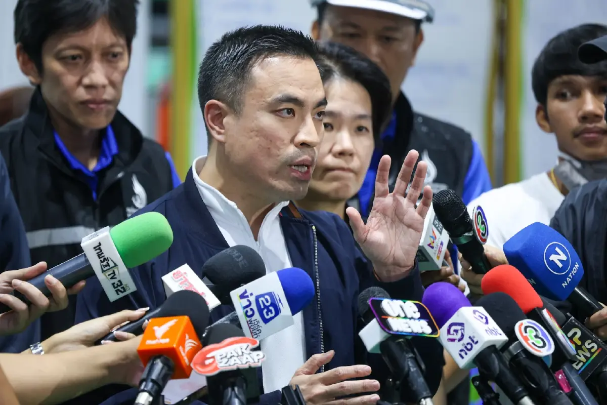 นายเอกนัฏ และ โอ๋สุดซอย