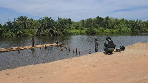 "อดีตเรือเอก" ทีมยิง สส.ยังหลบหนี บังเอิญโยง "บิ๊ก กอ.รมน.นราฯ"?