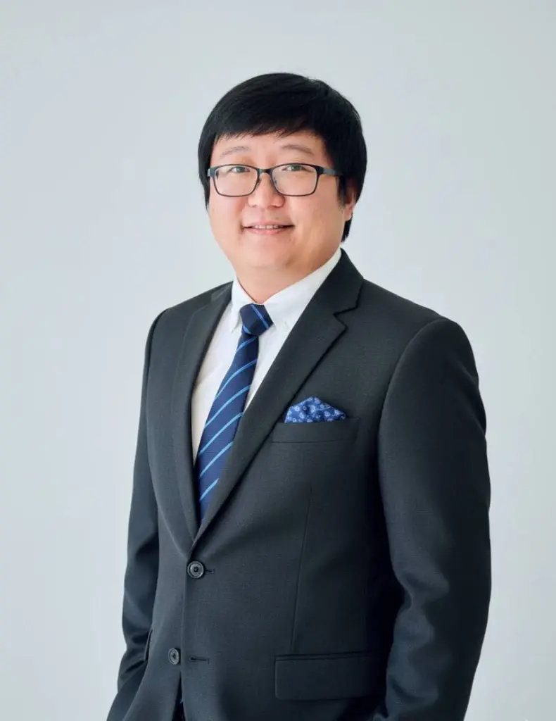 ดร.วศิน พิพัฒนฉัตร ทนายความและผู้จัดการหน่วยวิชาการเครือข่ายนักสาธารณสุขจัดการปัจจัยเสี่ยงสุขภาพ (สปสส.)