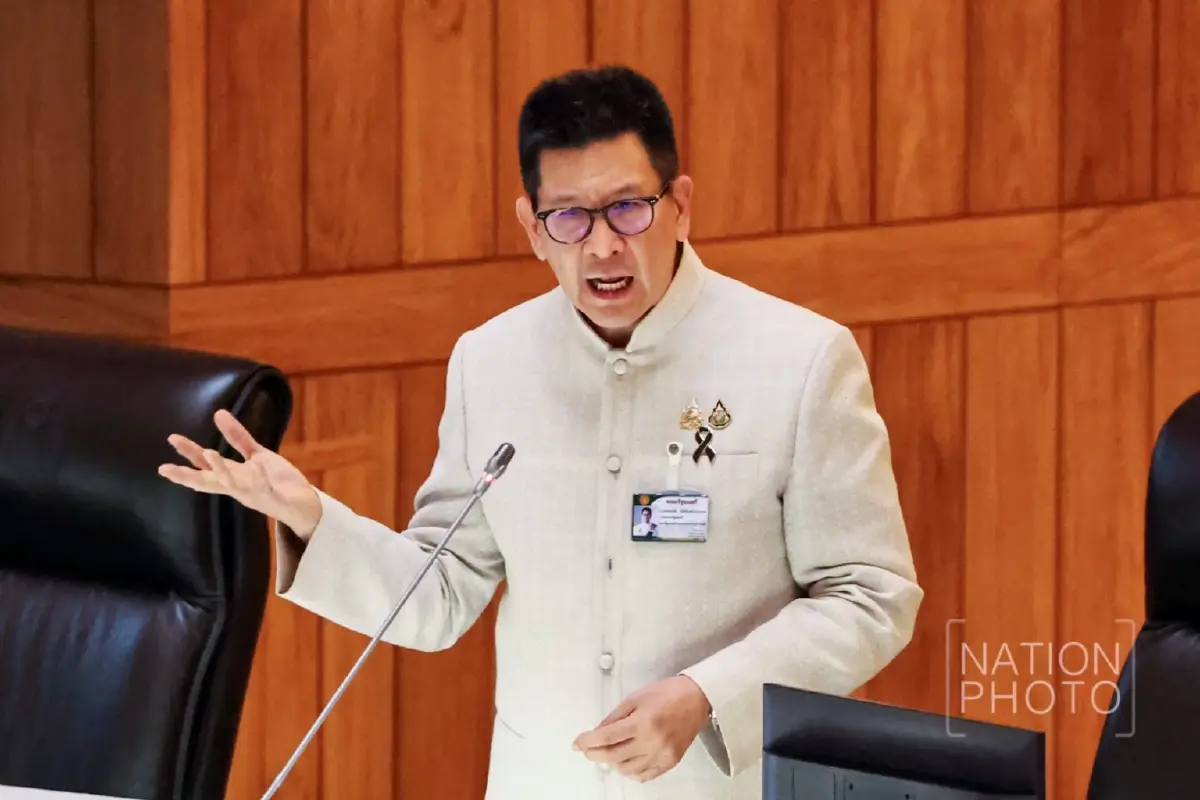 นายเอกนิติ นิติทัณฑ์ประภาศ รองนายกรัฐมนตรี และรัฐมนตรีว่าการกระทรวงการคลัง