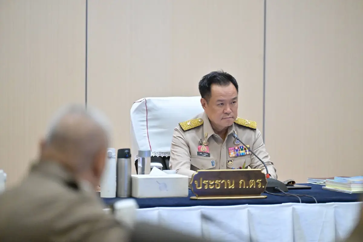 "นายกฯ" โยน "สุริยะ" แจงปมเด้ง "อธิบดีฝนหลวง" หลังทิ้งบอมบ์ลาออก แฉหลาน รมต. นัดพบนอกรอบ เปิดจดหมายลาออก "อธิบดีราเชน"