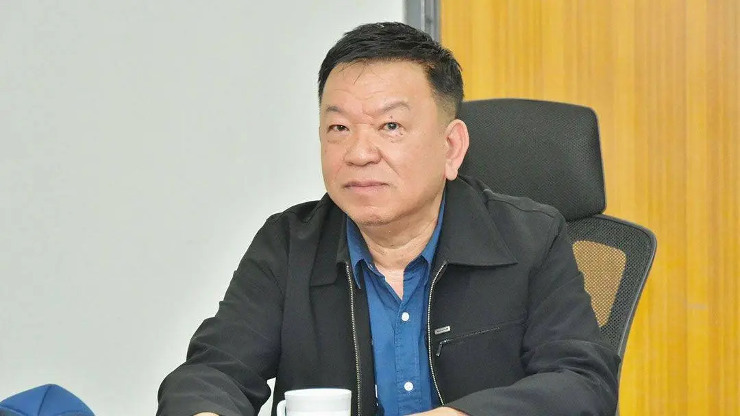 นายราเชน ศิลปะรายะ อธิบดีกรมฝนหลวงและการบินเกษตร