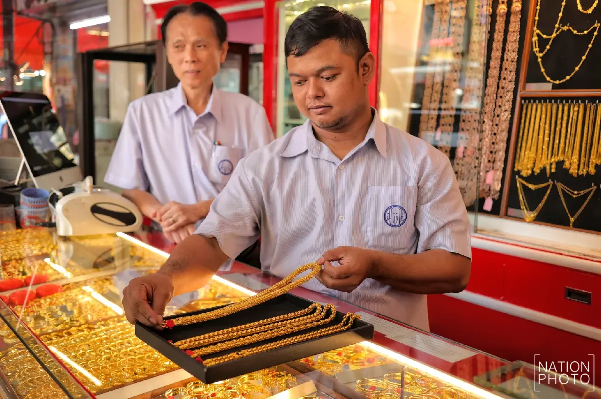 "ศุภมาส" นำทีม สคบ. ลุยตรวจทองเยาวราช! การันตีทองดี-มีมาตรฐาน สร้างความมั่นใจผู้บริโภค