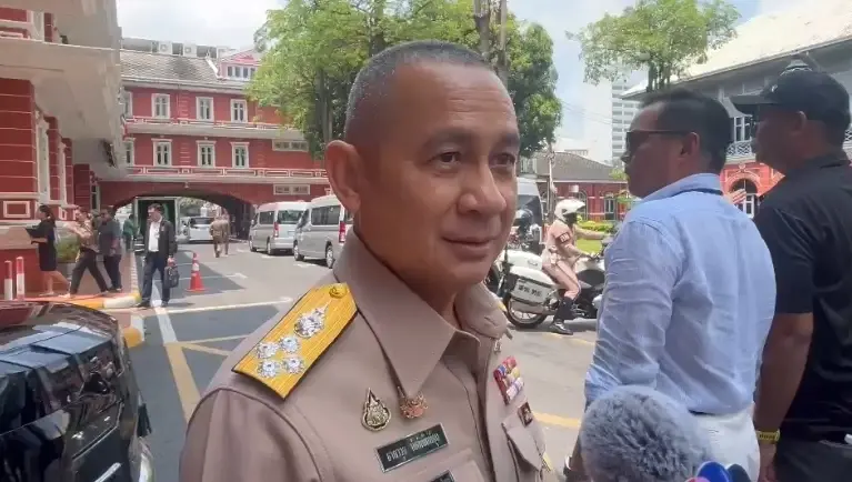 พล.ร.อ.ธาดาวุธ ทัดพิทักษ์กุล เสนาธิการทหารเรือ