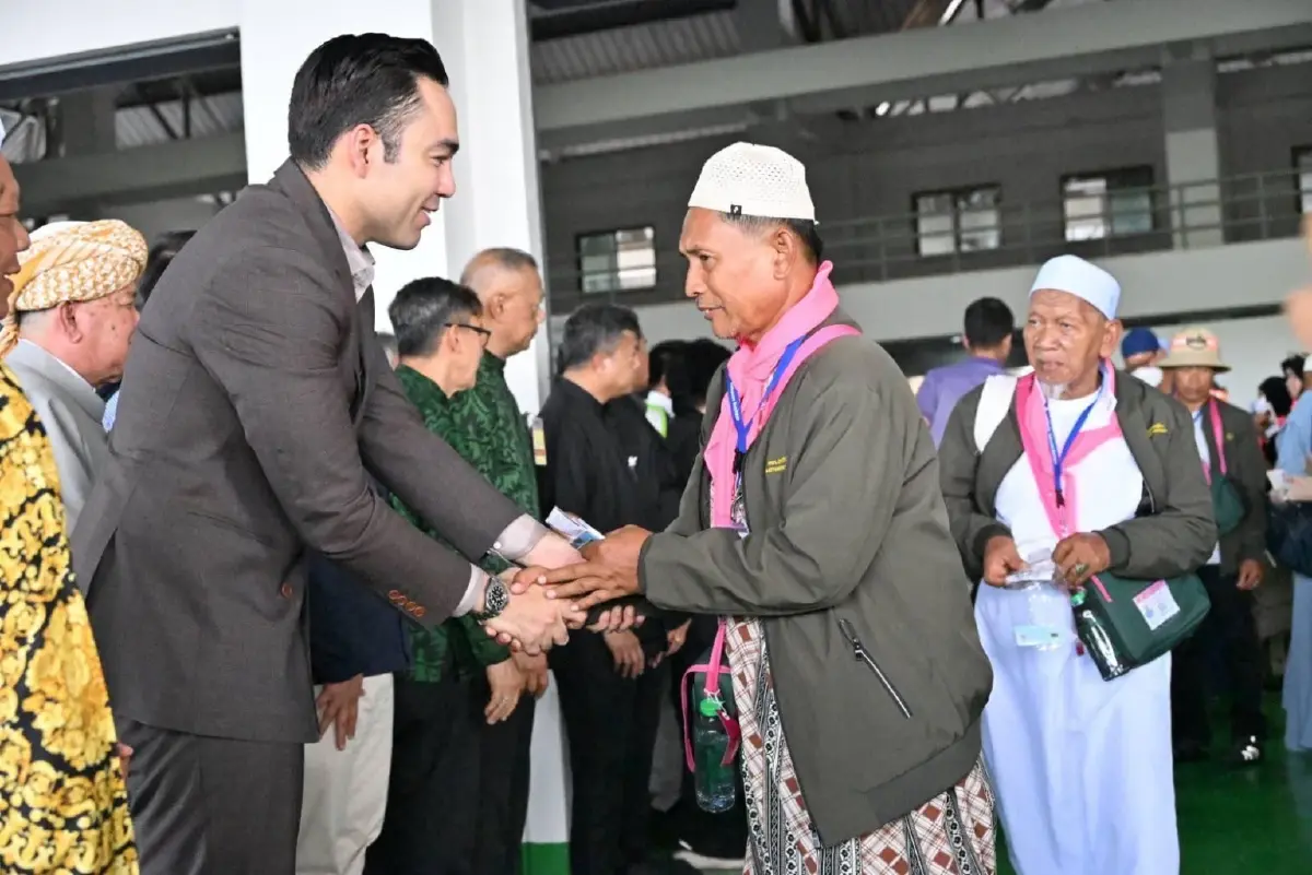 ฮัจญ์เที่ยวแรกคึก! “เจเศรษฐ์ – ปิยะศิริ” ดูแลราบรื่นก่อนเดินทาง