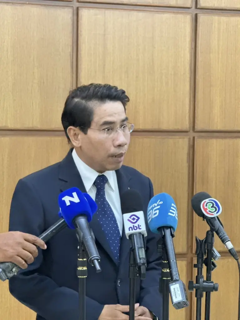  นายณัฐวุฒิ  วงศ์เนียม นักกฎหมายมหาชน 