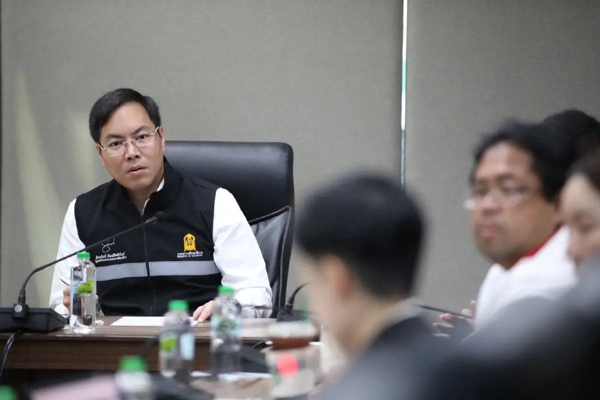 รมช.ศธ. บุก กทม.ศึกษาโมเดล “Traffy Fondue” รายงานตรงถึงหูรัฐมนตรี