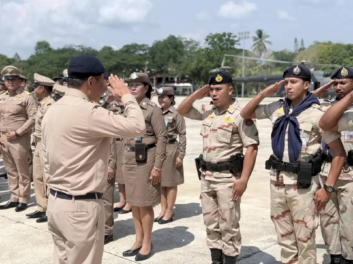 "อนุทิน" รุดถก ศอ.บต. มอบนโยบายยึดหลัก “เข้าใจ-เข้าถึง-พัฒนา” ลั่นแรง ปล่อยให้ไฟใต้คุกรุ่นแบบเดิมไม่ได้อีกต่อไป