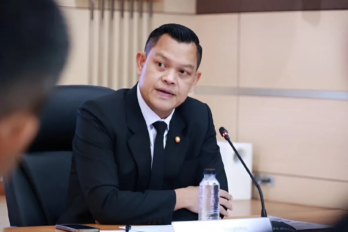 "ธนกร" อัด "ปิยบุตร" เลิกปลุกปั่นให้สังคมสับสนความเป็นกลางของ "องคมนตรี" ทำลายความเชื่อมั่นของคนทั้งประเทศ