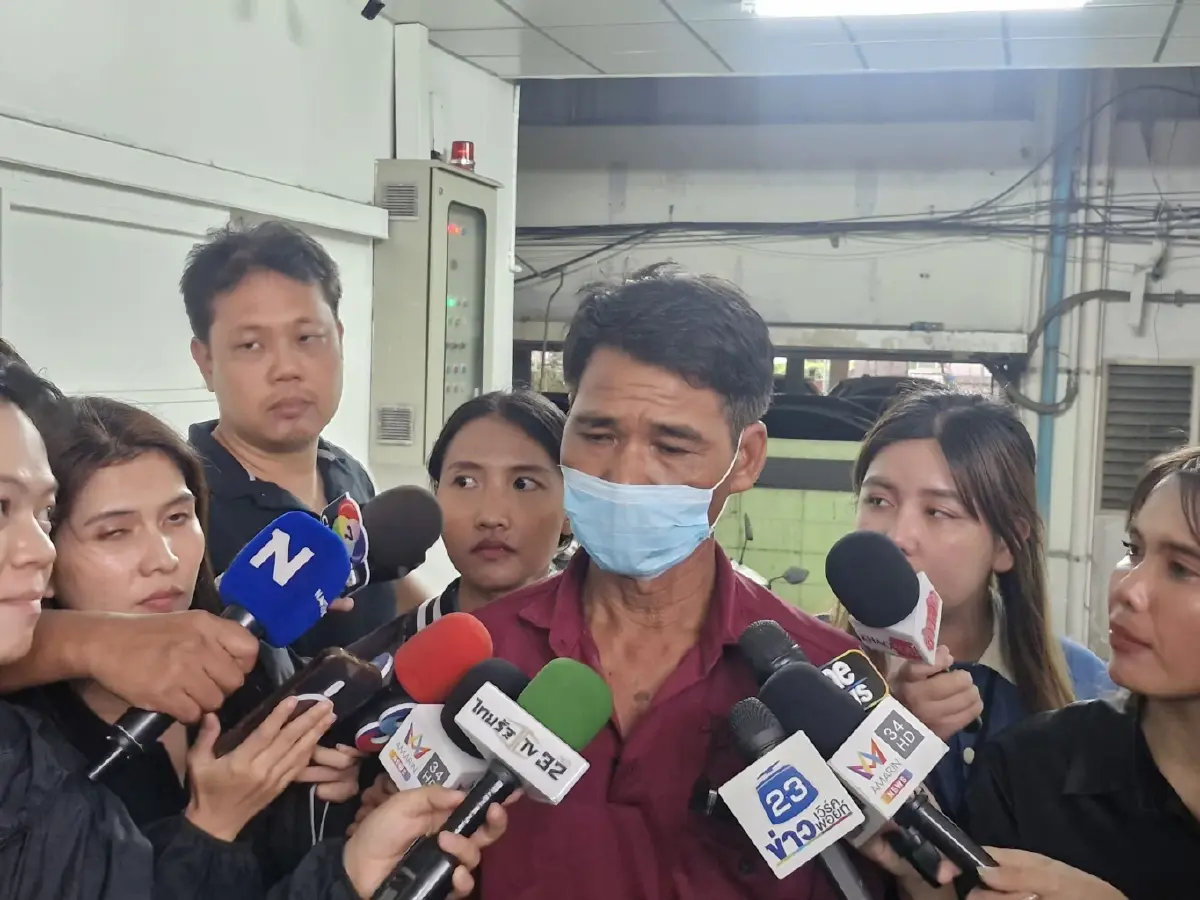 ใจสลาย! พ่อแม่รับร่าง "น้องขนุน" นศ.ปี3 เหยื่อ "รถไฟชนรถเมล์" กลับบำเพ็ญกุศลบ้านเกิด