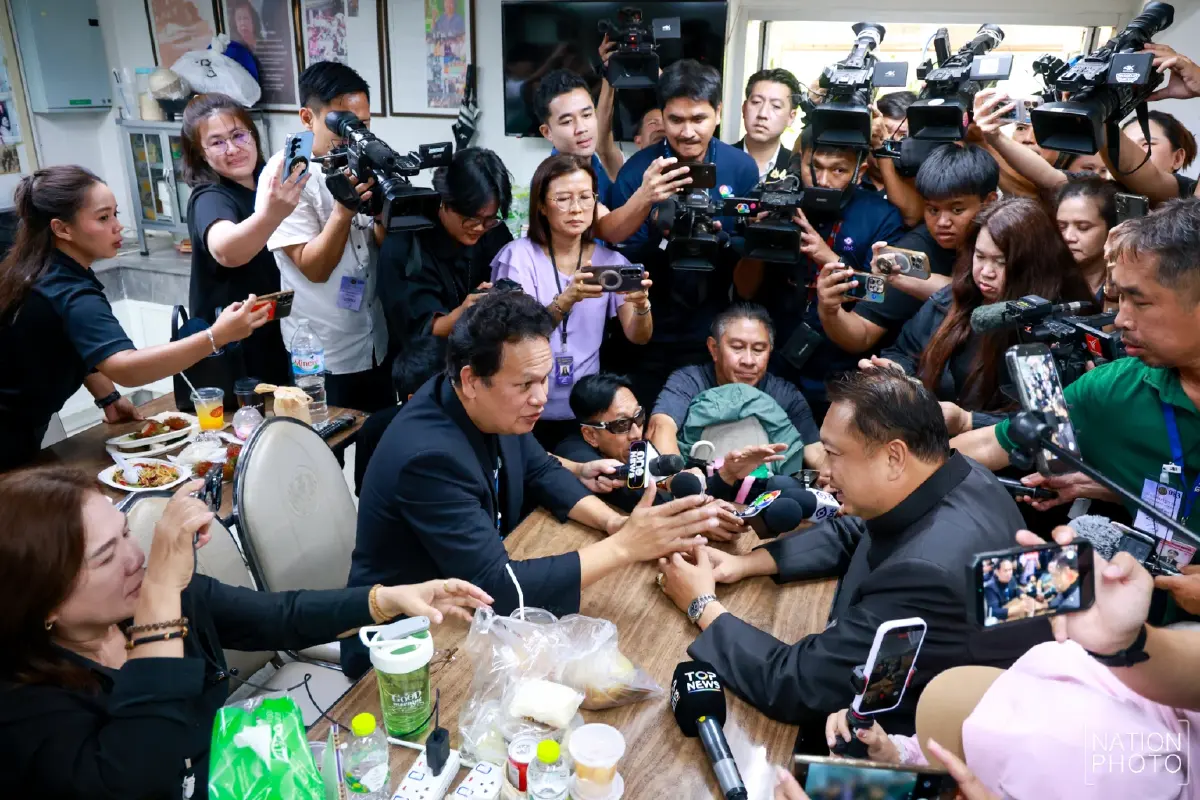 "สุชาติ" เคลียร์ใจสื่อถึงรังนกกระจอก! หลังฉุน "เดินชนไหล่นักข่าว" ปมจี้ถาม "สินบนกรมควบคุมมลพิษ"