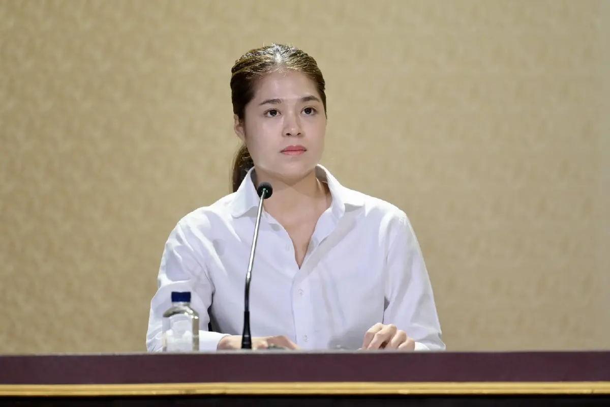 นางสาวพลอยทะเล ลักษมีแสงจันทร์ รองโฆษกประจำสำนักนายกรัฐมนตรี 