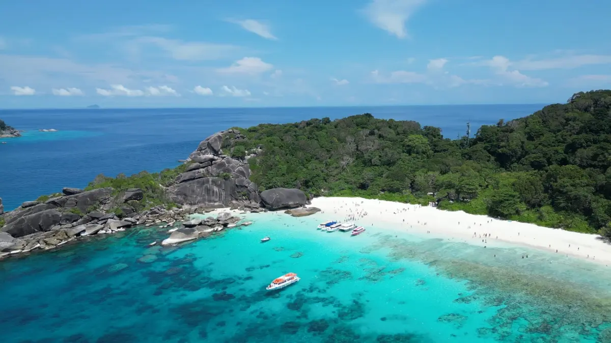 ไทยสร้างชื่อ! “อ่าวเกือก” เกาะสิมิลัน ติดอันดับ 10 “World’s 50 Best Beaches” (มีคลิป)