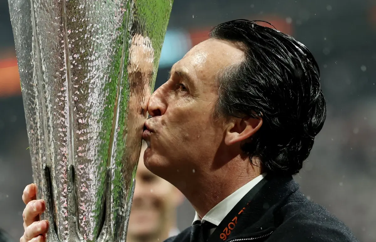 แอสตัน วิลล่า ถล่มไฟรบวร์ก 3-0 คว้าถ้วยยูโรปาลีก "เจ้าชายวิลเลียม" ร่วมฉลองปลดล็อก 30 ปีที่รอคอย