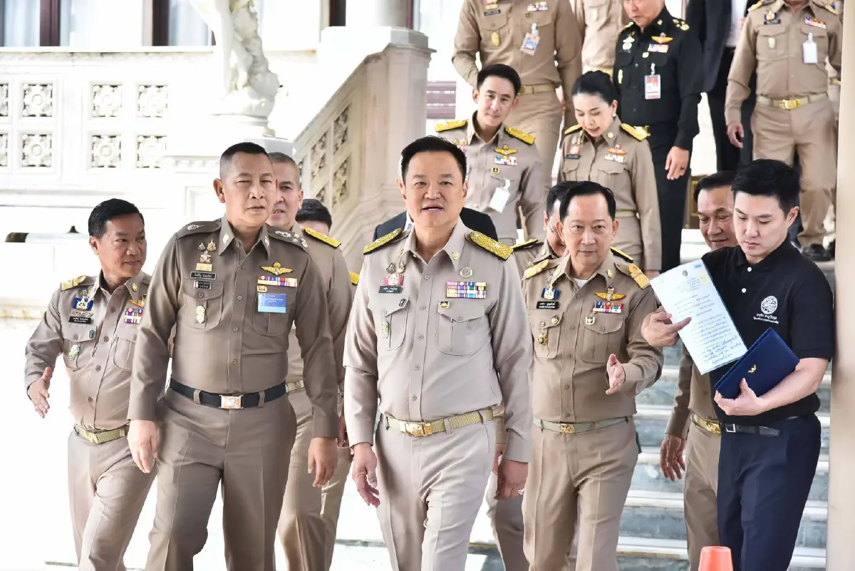 "อนุทิน" เคลียร์ปมร้อน "เขากระโดง" ยันชัดแค่มีชื่อในทะเบียนบ้าน บอก "ภูมิใจเป็นคนบุรีรัมย์"