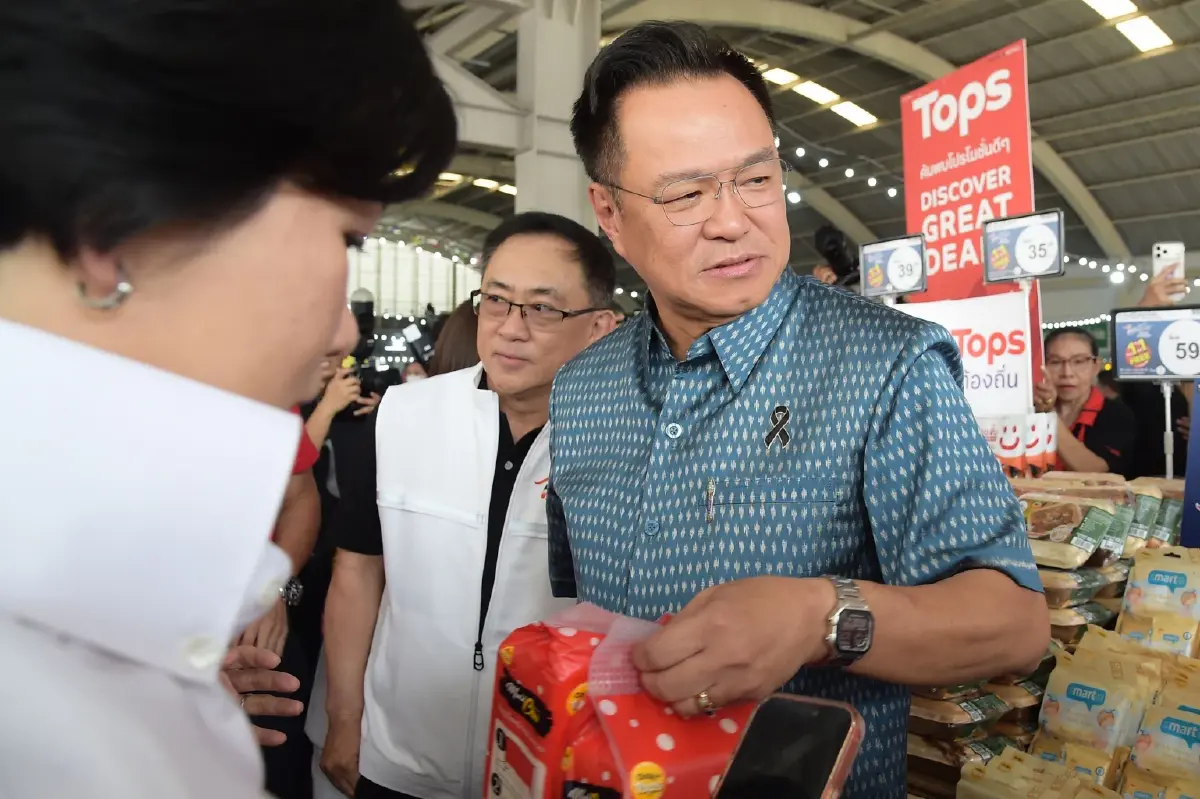 "อนุทิน" ควง "ศุภจี" คิกออฟไทยช่วยไทย เมินดรามาไล่ รมต. ยันเบาๆ เดี๋ยวจุก