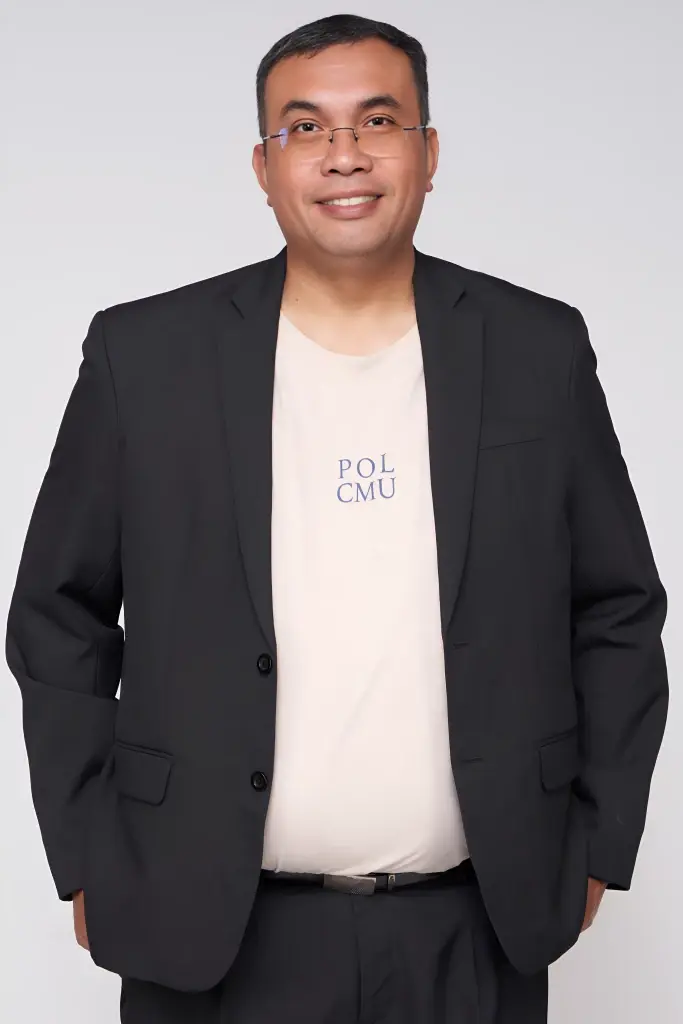 ฟลุคจับ “หนุ่มจีน-คลังแสง” ร้ายแรงกว่าเจอก่อการร้าย? สัญชาติไทย ทำง่ายๆ แค่จ่ายเงิน