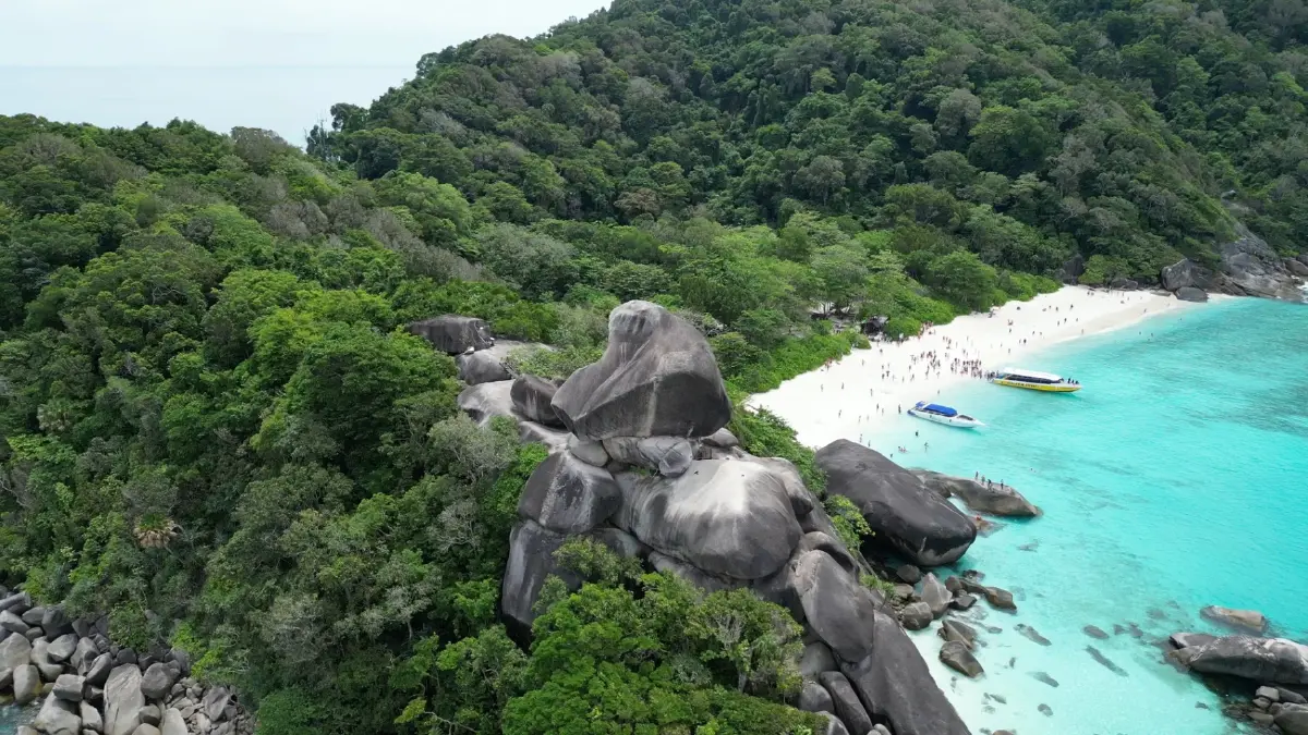 ไทยสร้างชื่อ! “อ่าวเกือก” เกาะสิมิลัน ติดอันดับ 10 “World’s 50 Best Beaches” (มีคลิป)