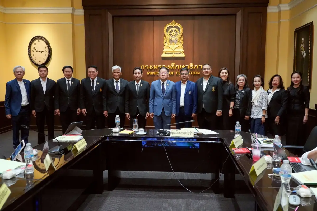 ศธ. โละโครงการโรงเรียนสีขาว กับอีก 6 โครงการลดภาระครู ปีงบฯ 70
