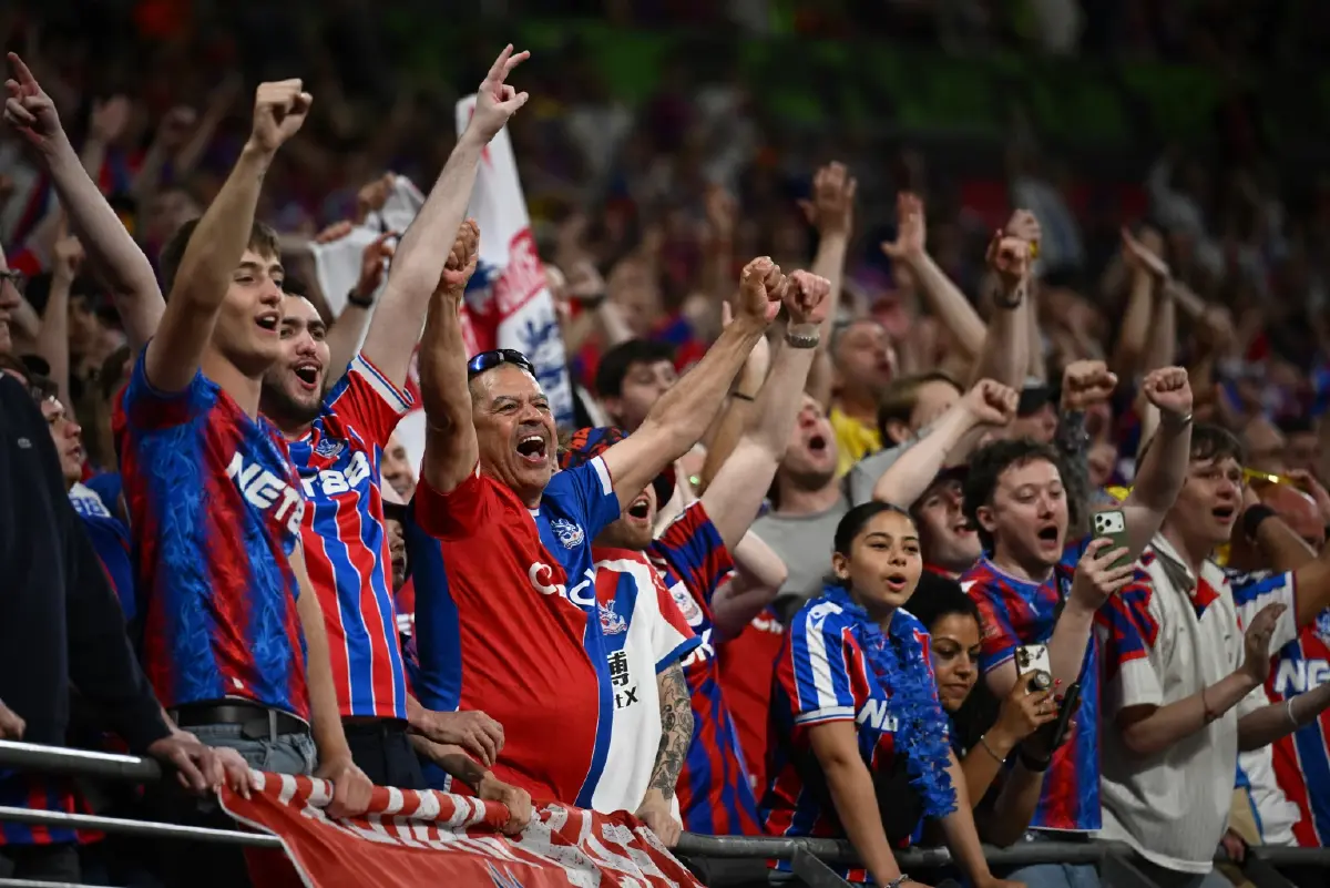พาเลซผงาดแชมป์ยุโรปประวัติศาสตร์! มาเตต้าซัดชัยดับบาเยกาโน่ 1-0 ทิ้งทวน "กลาสเนอร์" อลังการ