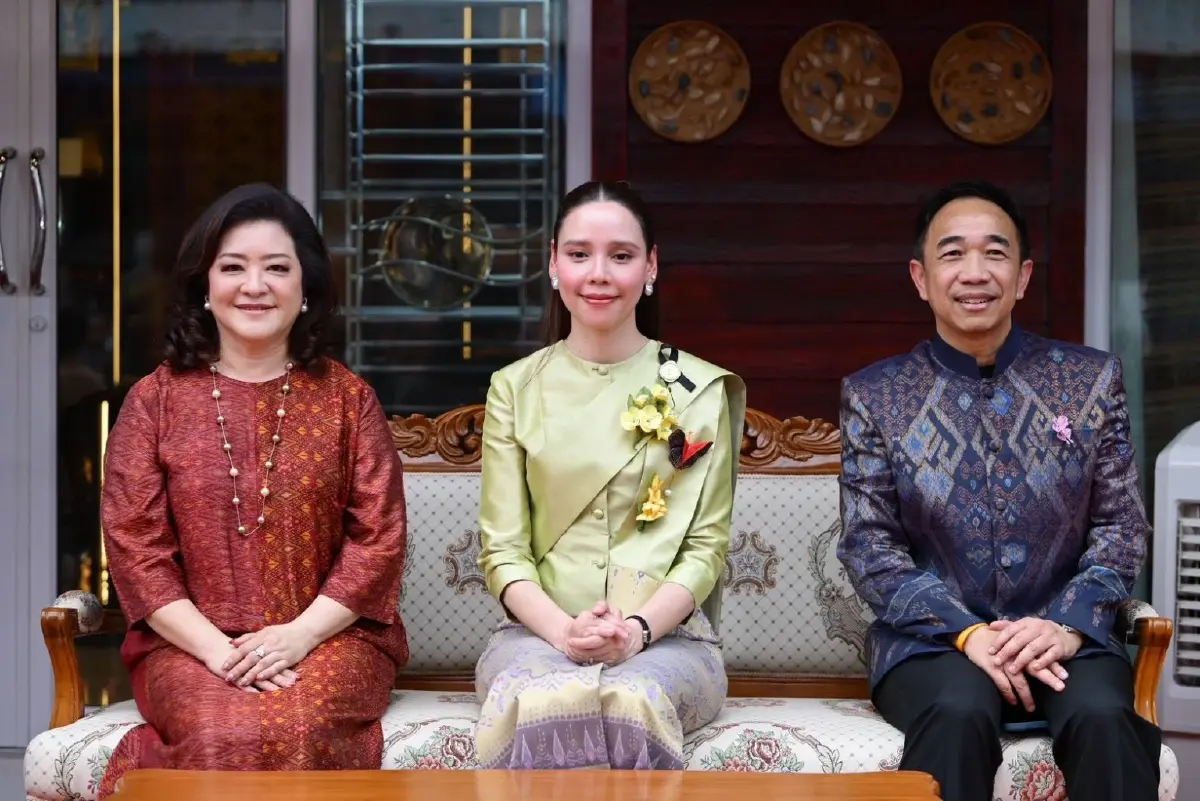 “ซาบีดา” พาสัมผัสเสน่ห์ไหมมัดหมี่ขอนแก่น เปิดรันเวย์แฟชั่นดันสู่สากล