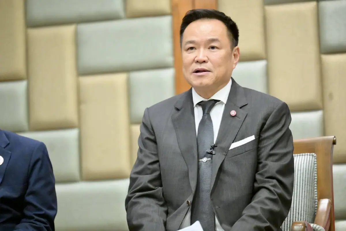 “อนุทิน” แจงกัมพูชาเข้าใจไทยเลิก MOU 44 เตรียมใช้หลัก UNCLOS เจรจาผลประโยชน์ทางทะเลใหม่