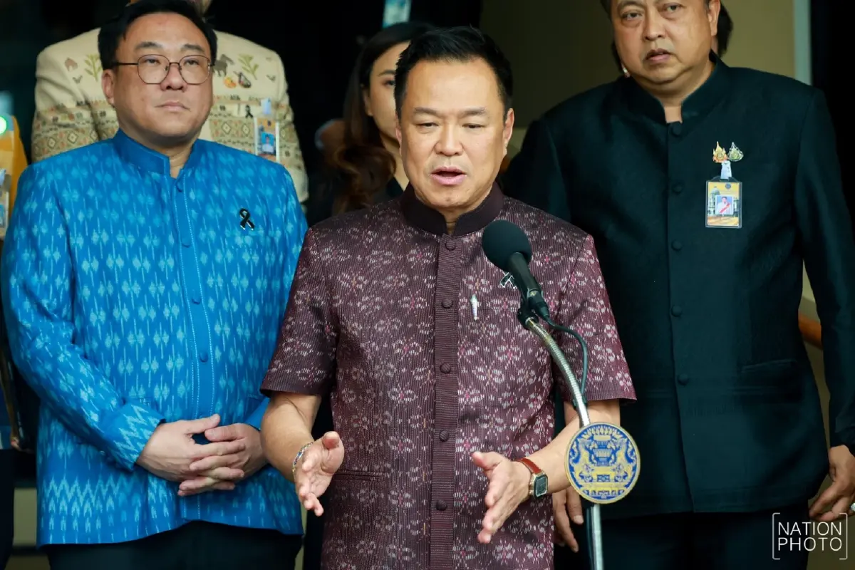นายอนุทิน ชาญวีรกูล นายกรัฐมนตรีและรัฐมนตรีว่าการกระทรวงมหาดไทย