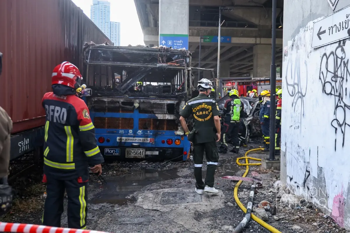 รวมรถที่ประสบอุบ้ติเหตุ ร่วมกับรถไฟชนรถเมล์ นับ 10 คัน
