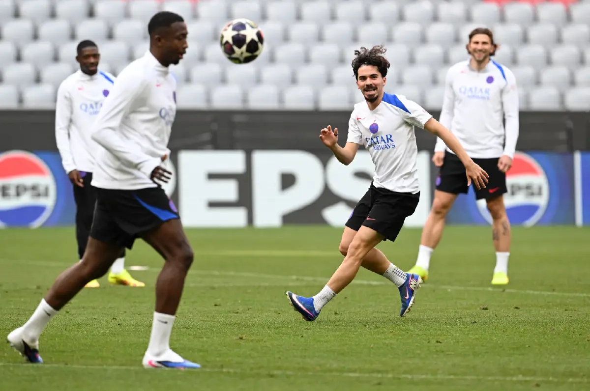 บาเยิร์นท้าชนเปแอสเช! ลุ้น 'เคน' ทุบสถิติพลิกนรกเข้าชิง UCL