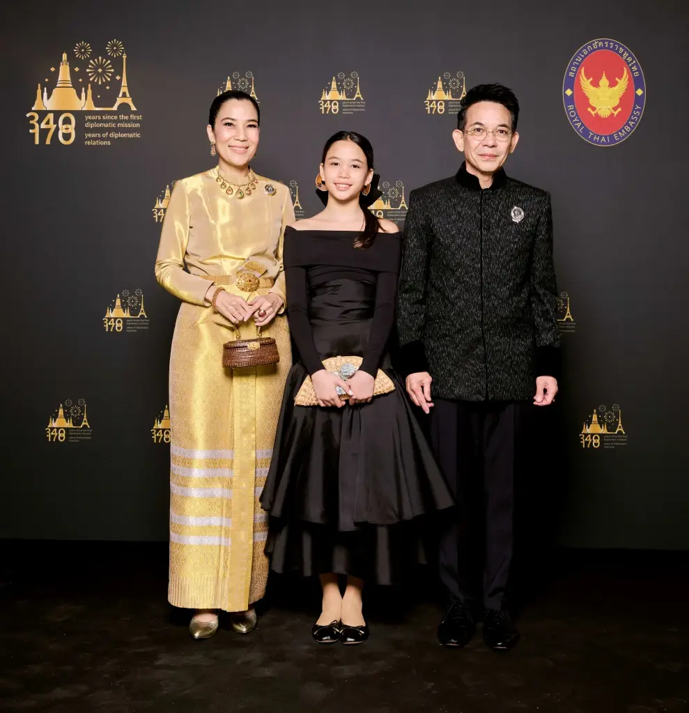 "ราชพัสตราไทยสู่สากล"  อัตลักษณ์ไทยสู่เวทีโลก ผ่านพลัง แฟชั่น ศิลปะ มรดกทางวัฒนธรรม